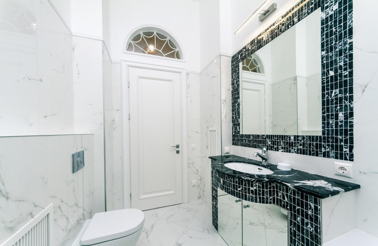 Vip Apartment Near Kreschatyk, 31А Pushkinska Street Киев Екстериор снимка