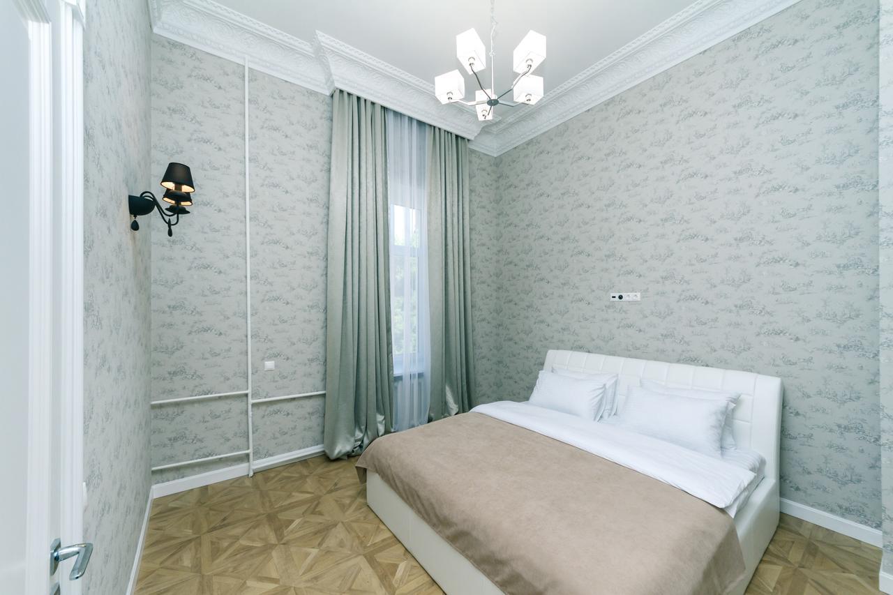 Vip Apartment Near Kreschatyk, 31А Pushkinska Street Киев Екстериор снимка