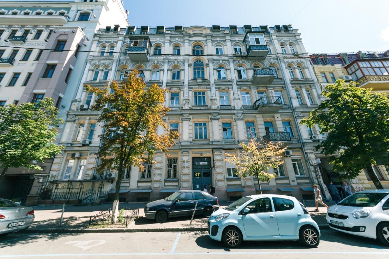 Vip Apartment Near Kreschatyk, 31А Pushkinska Street Киев Екстериор снимка